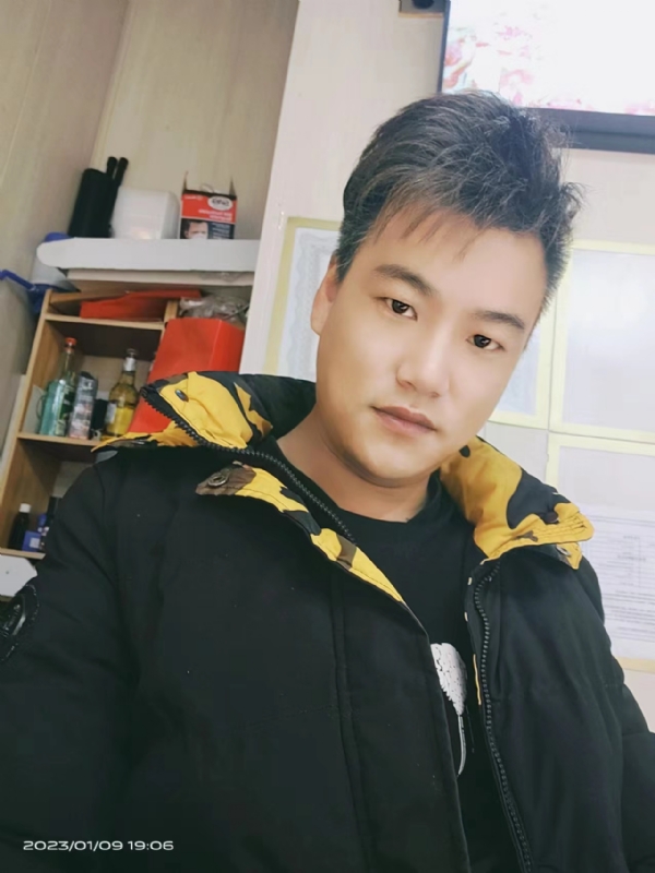 孤酒枕愁眼眠的第一张照片--福鼎交友网